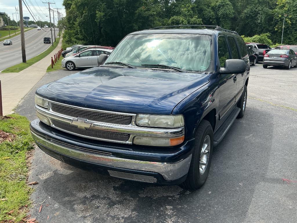 2002 Chevrolet Suburban 2WD 1500 Series LS's photo