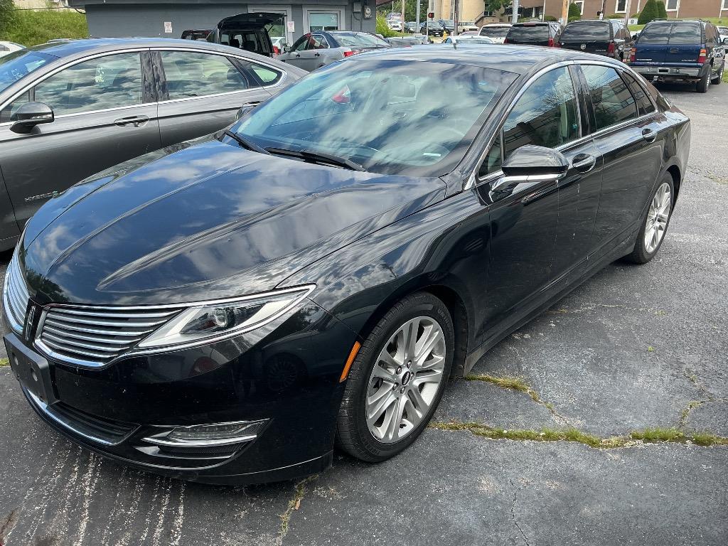2014 Lincoln MKZ Hybrid's photo